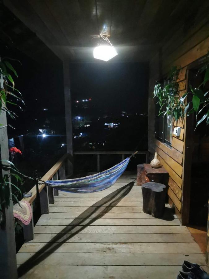Апартаменти Familyhouse & Trekking Banlung Екстер'єр фото